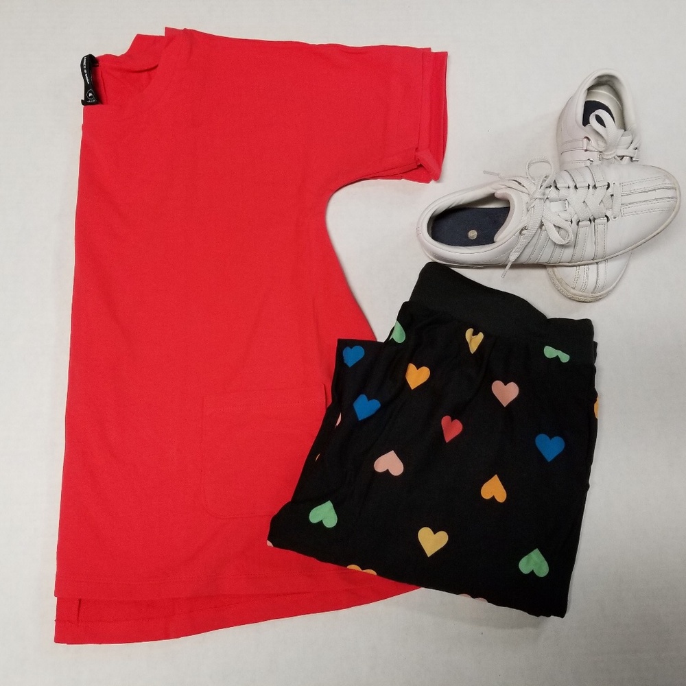 Pocket Pullover - red and black